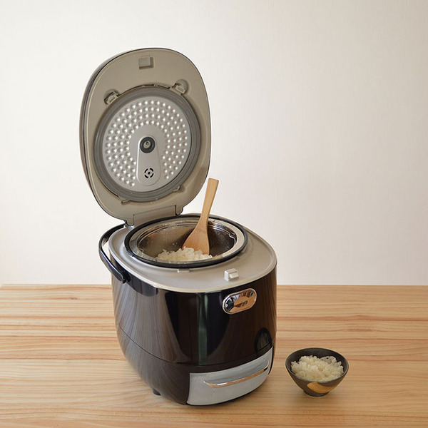 ASCII.jp：独自の炊飯機構により低糖質のご飯を実現！ 「糖質カット