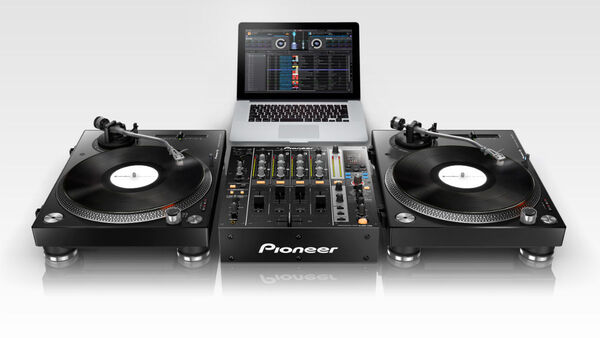 ASCII.jp：高品位なアナログレコードサウンドでDJ！ダイレクトドライブ