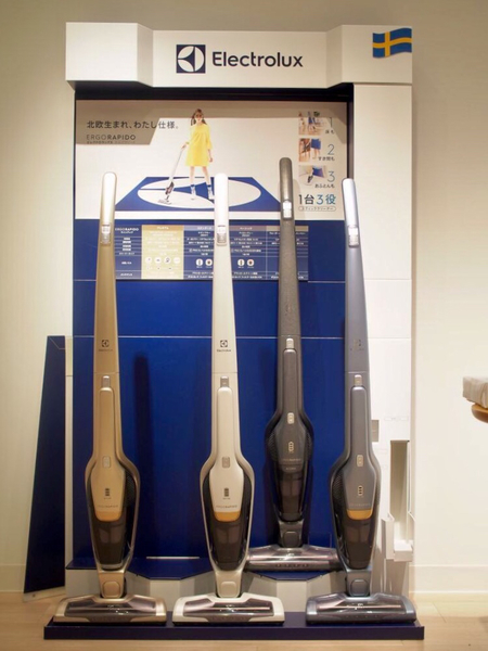 エレクトロラックス、排気がキレイすぎるスティック掃除機 - 週刊アスキー