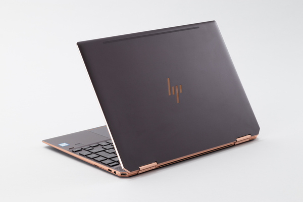 ASCII.jp：エレガントな大人デザインでモバイルに必要な要素＆機能も