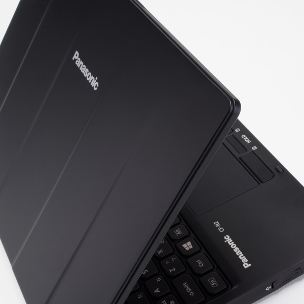 ASCII.jp：超軽量2in1 PC「レッツノートRZ8」の見やすさと打ちやすさ (1/4)