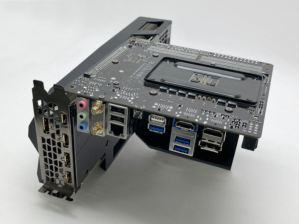 ASCII.jp：GIGABYTEのMini-ITXマザー「A520I AC」で作る温かみ溢れる