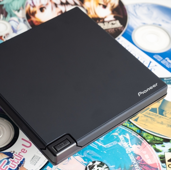 ASCII.jp：BDドライブが必須なアスキー編集者が、パイオニア「BDR