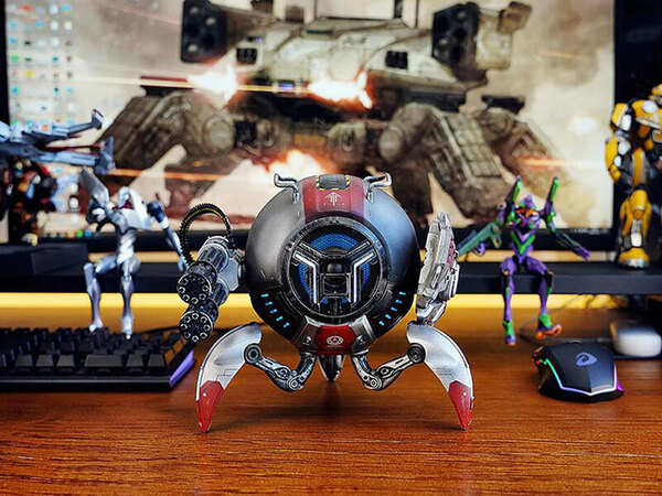 ASCII.jp：戦闘メカのような未来的デザインの球体型ワイヤレス