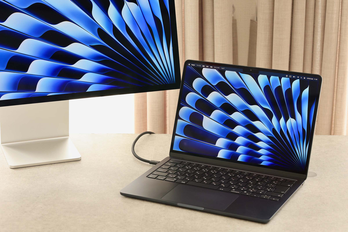 ASCII.jp：【レビュー】M3搭載新MacBook Airはちょっとお高いけど軽く