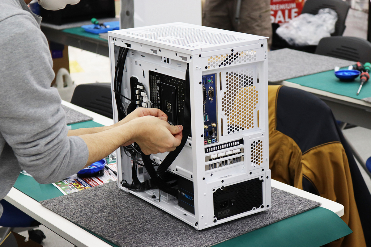 業界最安値級から2万円引き!? 普通に買うよりお得・手ブラでPCが組める