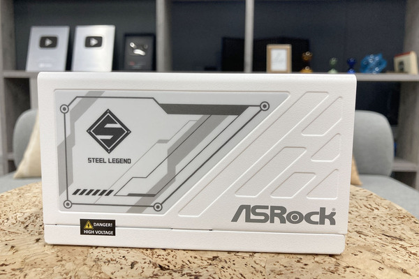 ASCII.jp：ASRock初の電源ユニットから感じるただならぬ気配！ マザー