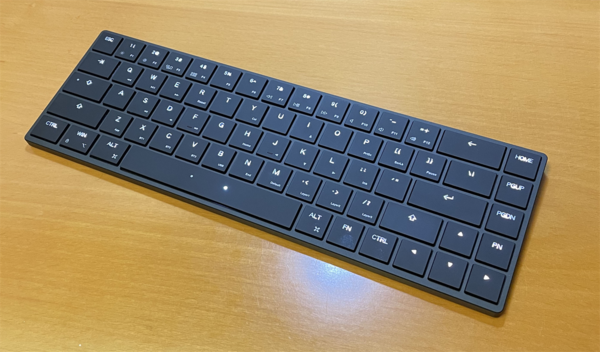 ASCII.jp：例の極薄65％メカニカルキーボードがBT化して完全体に