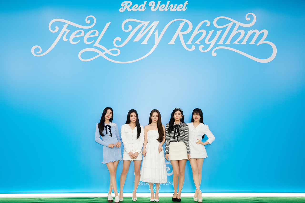 Red Velvet welcomes spring with 'Air on the G String' in 'Feel My