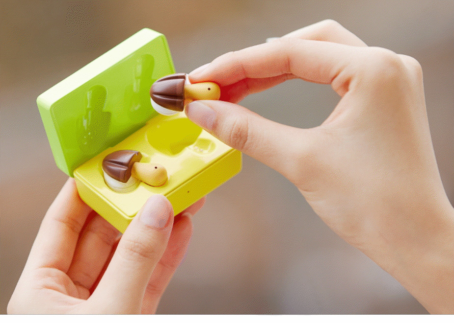 きのこの山ワイヤレスイヤホン、Makuakeで3500台限定。世界144言語の