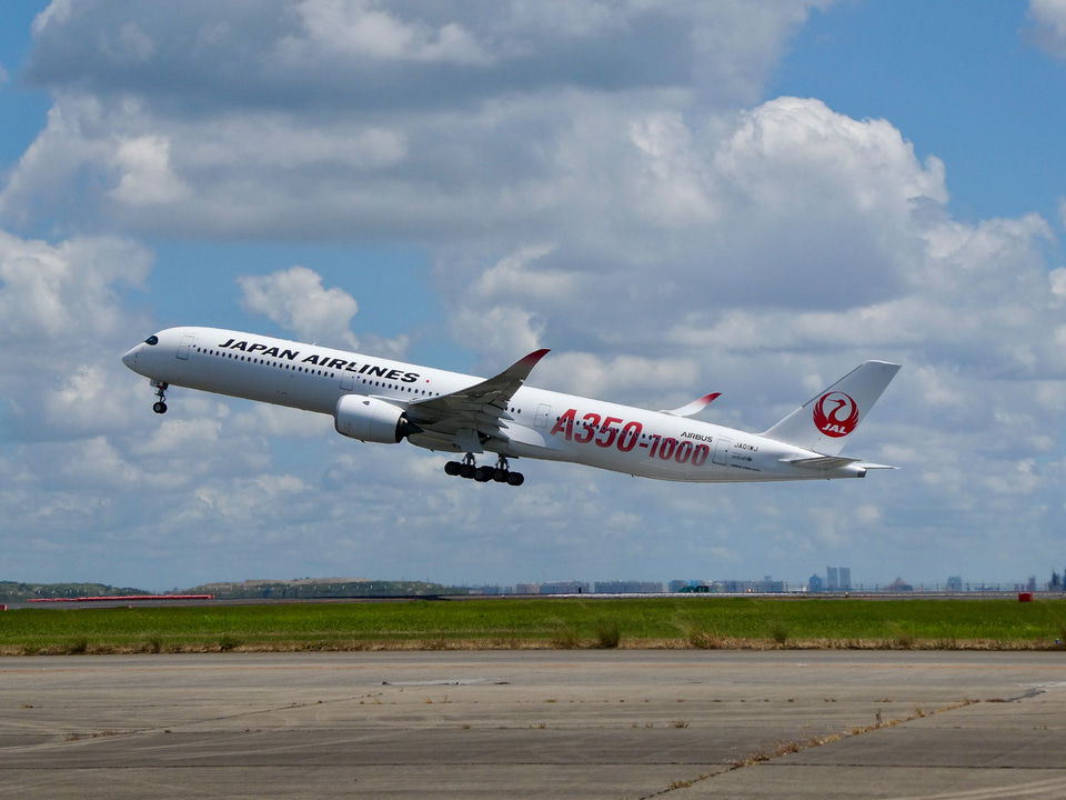 JALのA350-1000初号機、赤いロゴでの運用を本日終了 - トラベル Watch