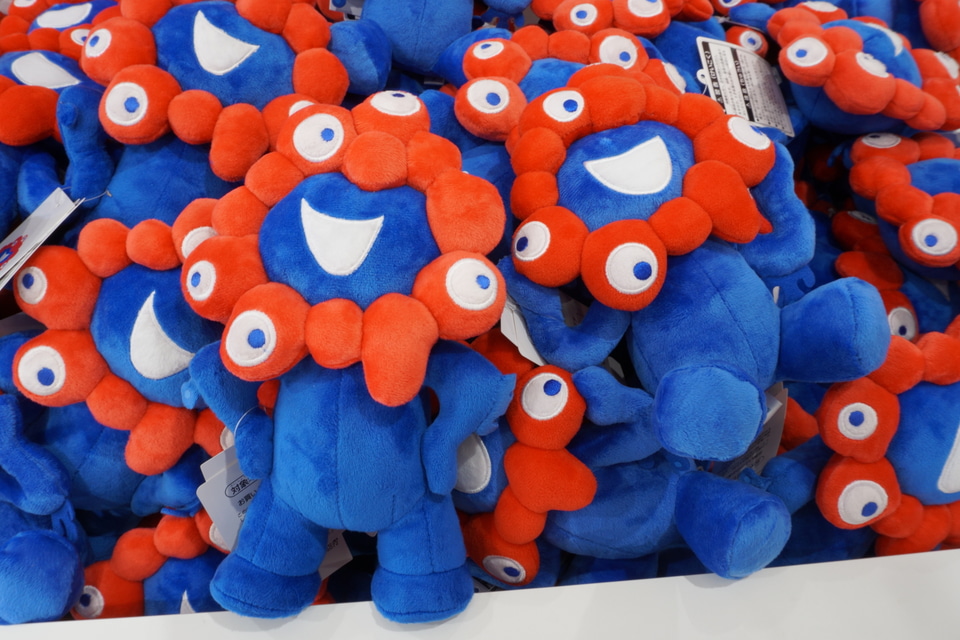 JR広島駅に万博公式ストア5店舗オープン！ 12月限定、ミャクミャク