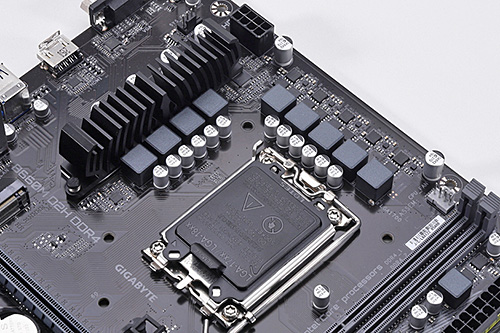 コスパ最強、Core i3-12100F/GeForce RTX 3050の性能をGIGABYTE B660M