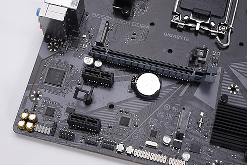 コスパ最強、Core i3-12100F/GeForce RTX 3050の性能をGIGABYTE B660M