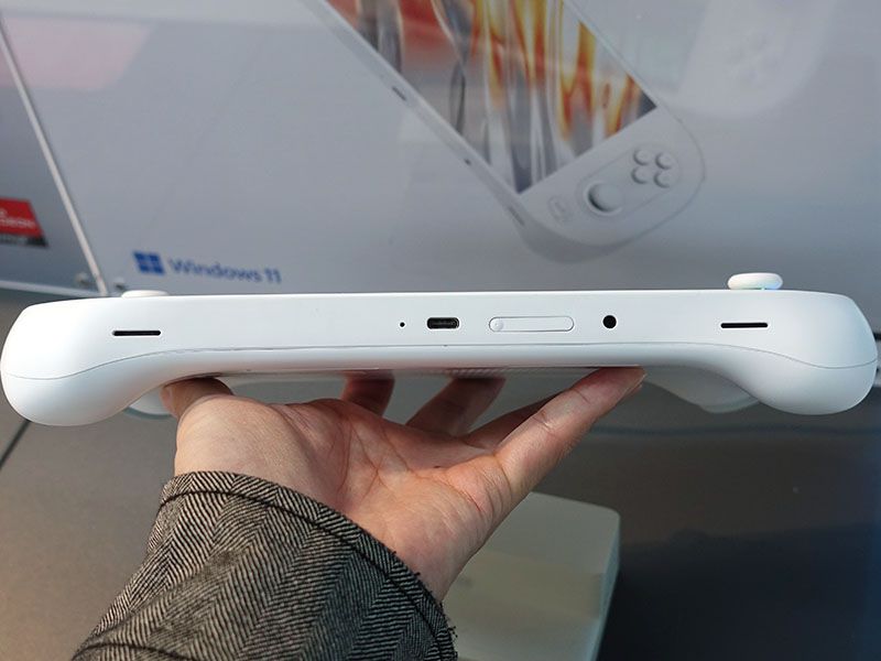 7インチ携帯ゲーミングPC「AYANEO 2」が発売、Ryzen 7 6800U搭載