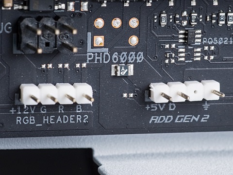 PC自作の新常識】マザーボードに接続するファンなどのコネクタが足り