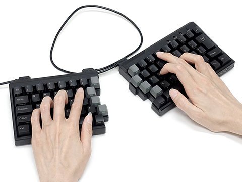 70%タイプの左右分割型キーボード「Majestouch Xacro M10SP」が発売