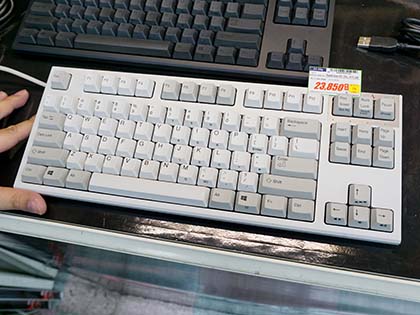 東プレ「REALFORCE」のテンキーレスに英語配列が登場、合計18機種