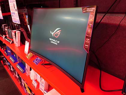 144Hz駆動の31.5型WQHD液晶「ROG STRIX XG32VQR」が発売、曲面パネル