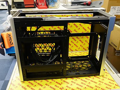 JONSPLUSのMini-ITXケース「i 100 Pro」が入荷、3パターンの内部