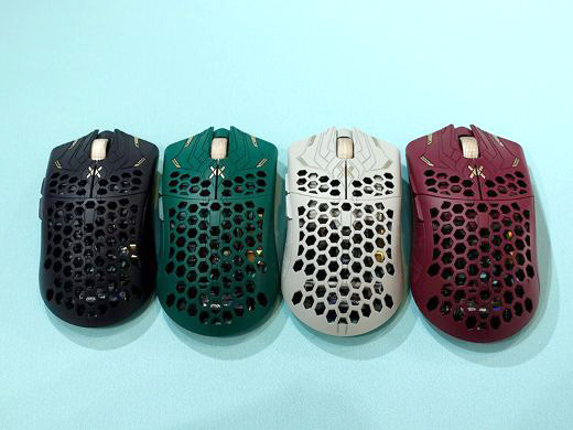 イチゴ1粒よりも軽い超軽量ゲーミングマウス「UltralightX Prophecy