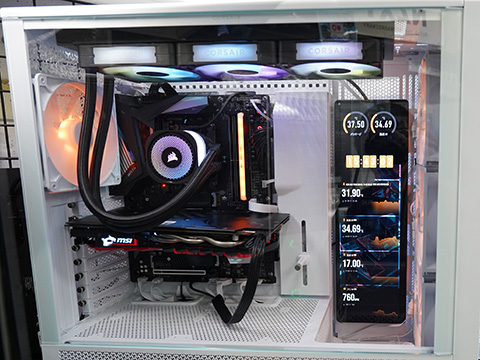 CORSAIRの14.5インチのマルチタッチスクリーン「XENEON EDGE 14.5 LCD