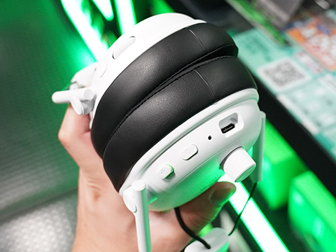 Razerの低遅延ゲーミングヘッドセット「BlackShark V3 White」が