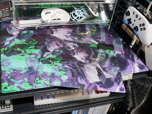 イラストレーターORIHARA氏監修デザインのガラスマウスパッドが入荷