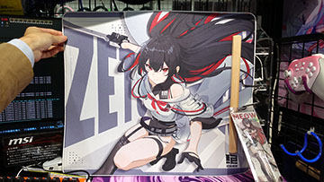 コントロール系のガラス製ゲーミングマウスパッド「ZETSU MEOW 刃