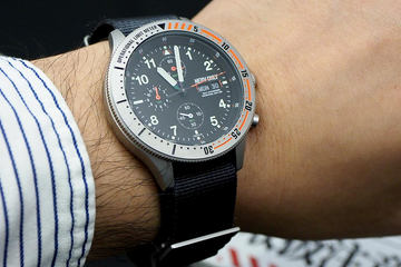 エヴァ初“NERV官給品”スマートウォッチ。NATOバンドのソニーwena wrist