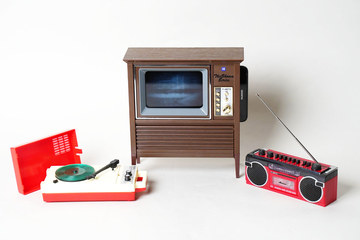 小寺信良の週刊 Electric Zooma!】これが昭和だ! レコード/ラジカセ/TV