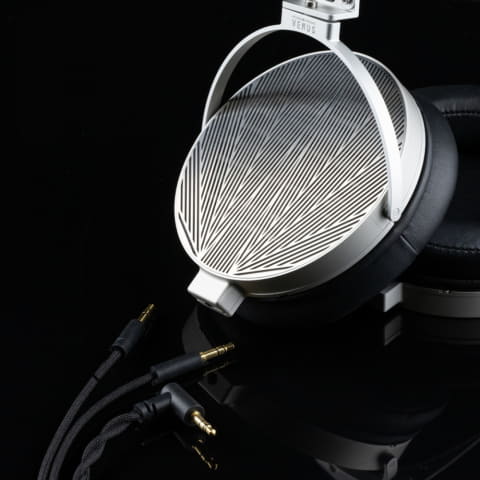 水月雨、開発期間3年の開放型ヘッドフォン。平面磁界型も - AV Watch