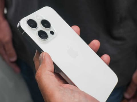 西田宗千佳のRandomTracking】ついにUSB-Cへ。iPhone 15・15 Proを実機