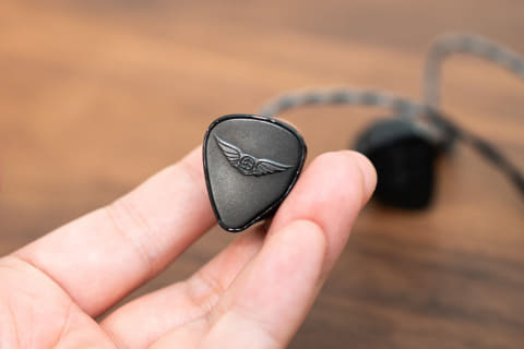 骨伝導含む4種・12ドライバが生む脅威の最上位サウンド、Empire Ears