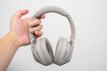 ソニー「WH-1000XM4」に初音ミク特別デザインモデル - AV Watch