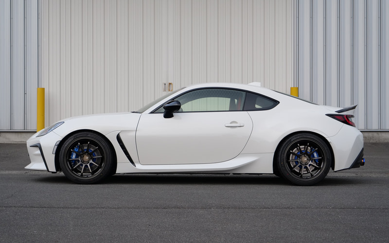 HKS、「GR86」「BRZ」ワンメイクレース用に谷口信輝選手が開発に参加