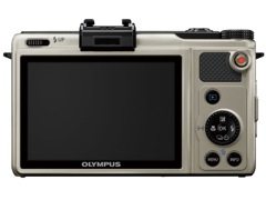 OLYMPUS XZ-1」にチタニウムシルバーカラーの限定キット - デジカメ