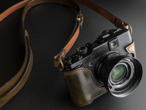 デジカメドレスアップ主義：X10レザーケースセレクション - デジカメ