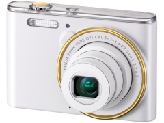 カシオ、「EXILIM」に女性向けモデル。専用ジャケット同梱や