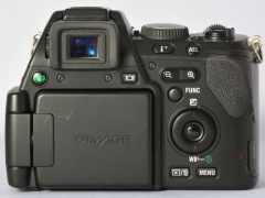 オールドデジカメの凱旋：コニカミノルタDiMAGE A200（2004年