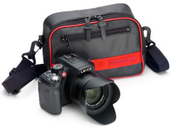 ARTISAN&ARTISTのポーチが付属する「ライカV-LUX 4」限定キット