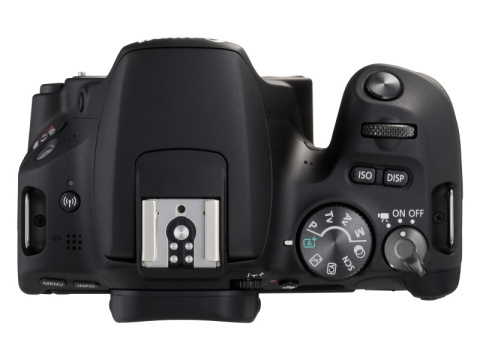 キヤノン、小型ボディ+バリアングル液晶の「EOS Kiss X9」 - デジカメ