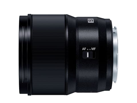 パナソニック、Lマウント中望遠レンズ「LUMIX S 85mm F1.8」。税込約8