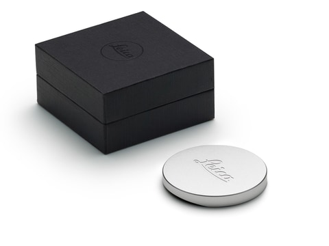 Leitz Phone 1」の専用アクセサリーが9月3日発売。レンズキャップは