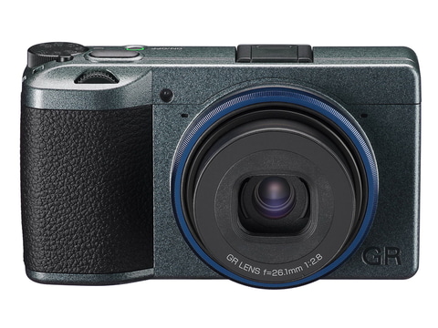 RICOH GR IIIxの限定モデルが初登場。全世界2,000台・本日予約開始