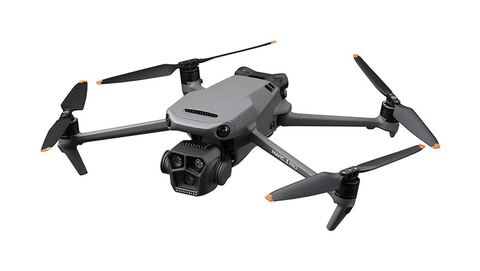 中望遠の追加で3眼に…Hasselbladカメラ搭載ドローン「DJI Mavic 3 Pro