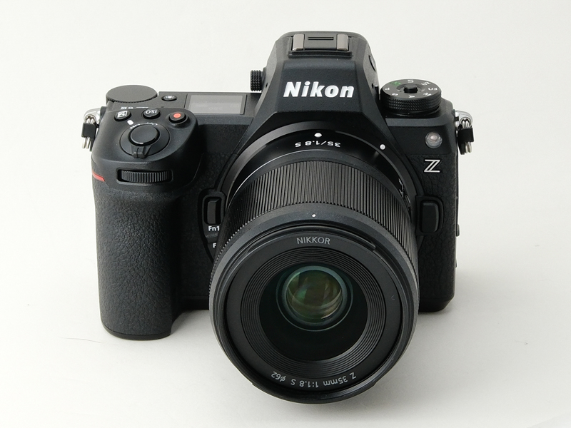 交換レンズレビュー：“小さくて軽い” 35mmAF単焦点レンズを一挙紹介