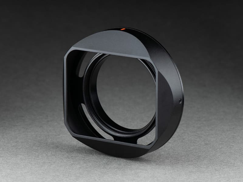 富士フイルム「XF23mmF2.8 R WR」などに対応したアルミ製角型フード