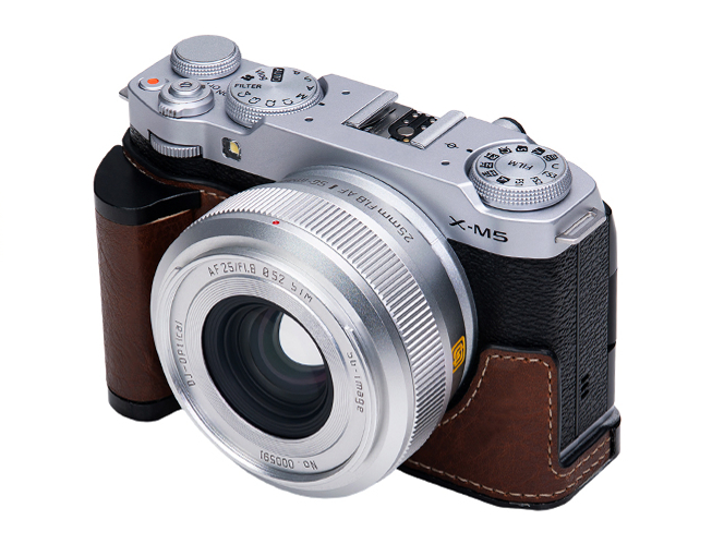 SG-image AF 25mm F1.8」にモノトーンのシルバー鏡筒 - デジカメ Watch