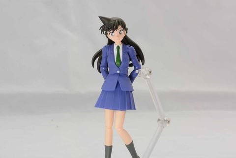 魂レビュー】「S.H.Figuarts 毛利 蘭」、かわいらしさとアクションを